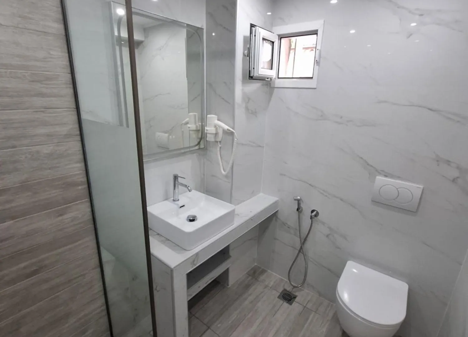 Apartment Theramvos Studios By Thomas Polychrono Greece